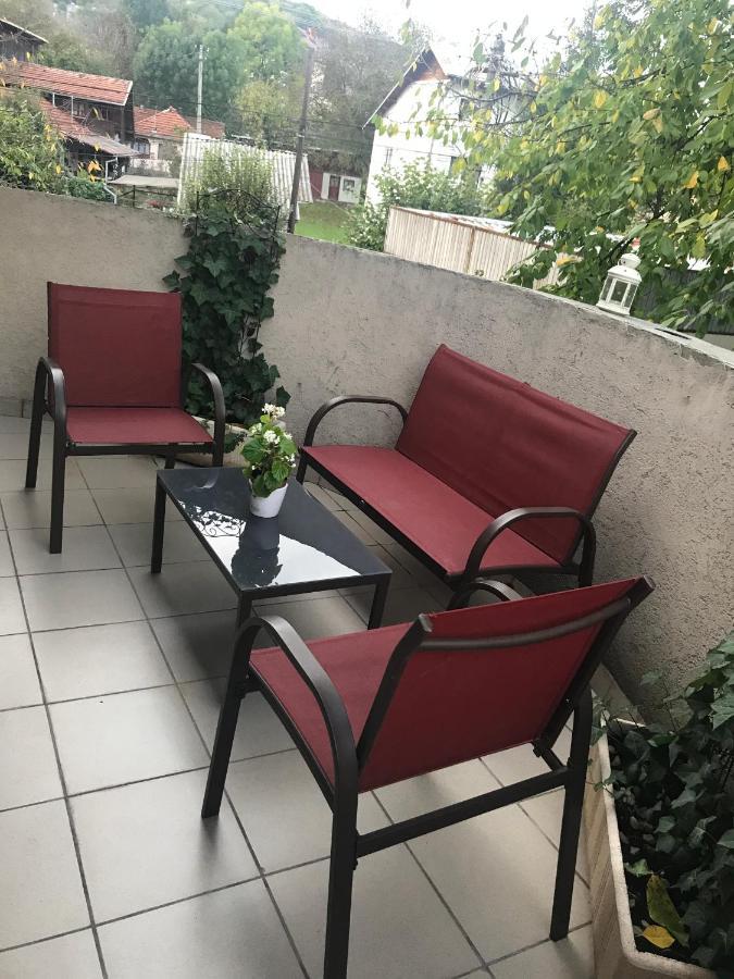 Garsoniera Mandrilor Lägenhet Slănic Exteriör bild