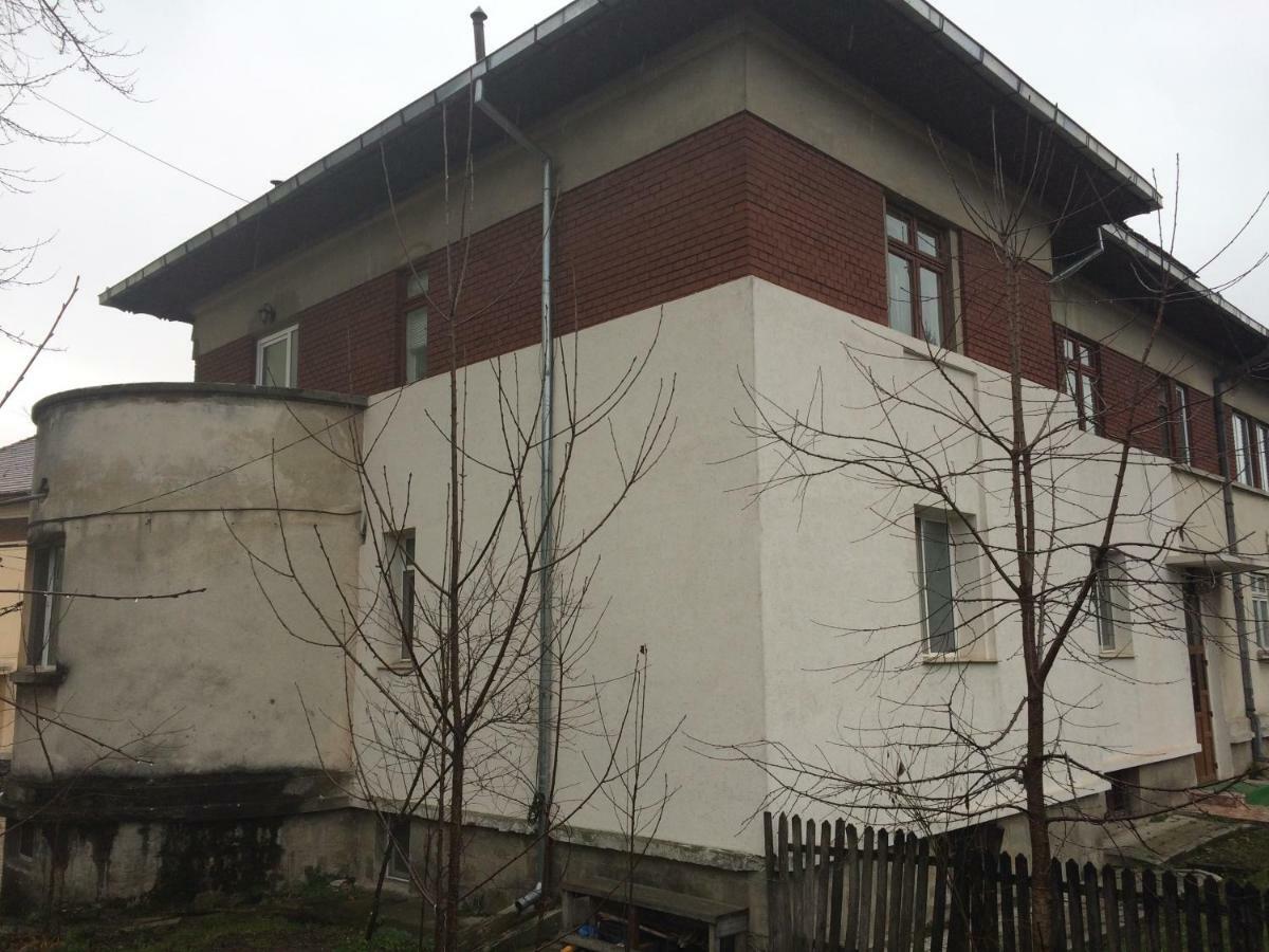 Garsoniera Mandrilor Lägenhet Slănic Exteriör bild