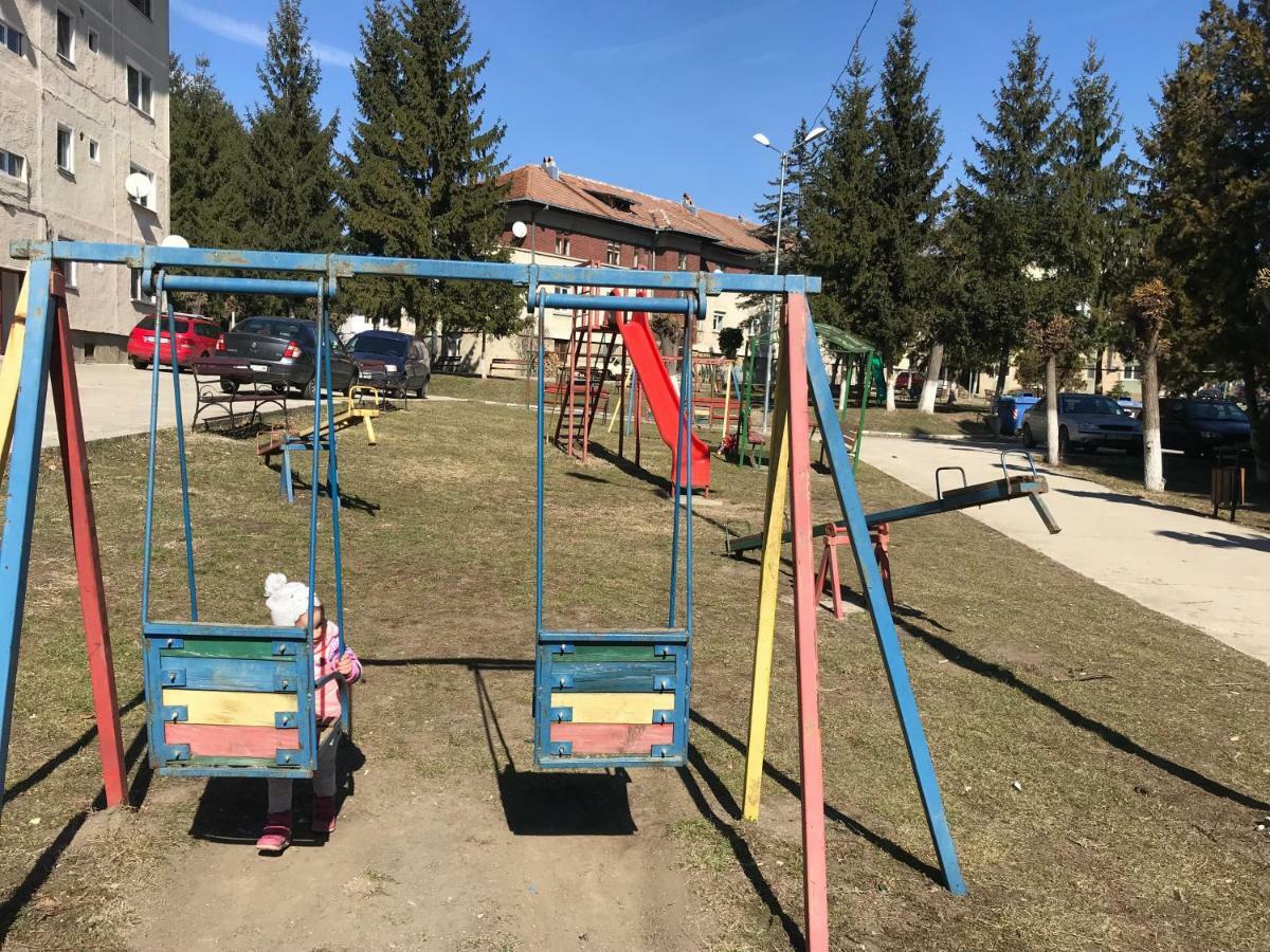 Garsoniera Mandrilor Lägenhet Slănic Exteriör bild